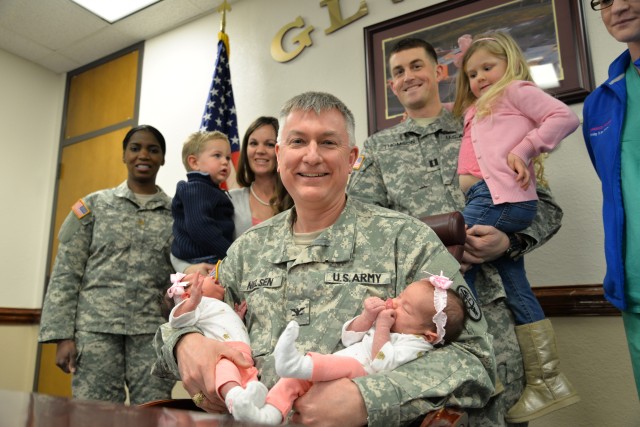 Thomson twins visit GLWACH commander