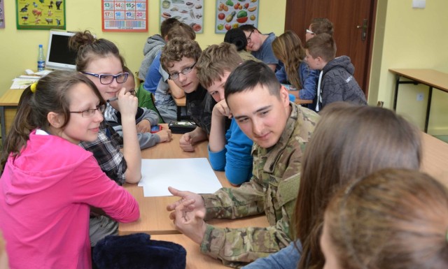 US Soldiers, Polish educators unite to enhance children's English skills