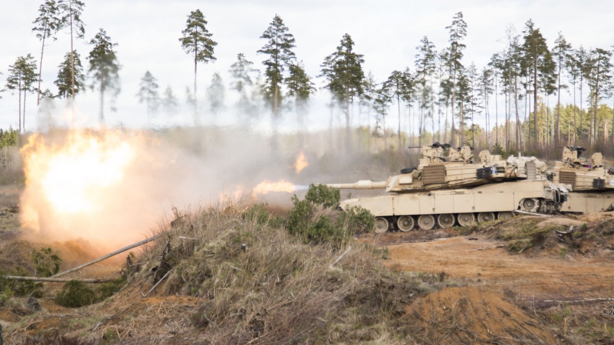 US tanks shoot for the first time in Estonia during live-fire ...