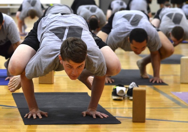 STRIKE Soldiers seek out yoga for benefits