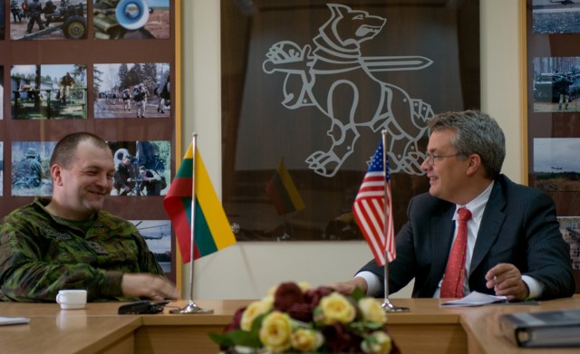 US ambassador to Lithuania visits Iron Wolf Brigade