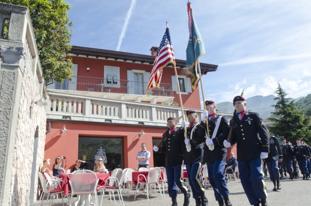 173rd Airborne paratroopers honor US-Italian World War II sacrifices