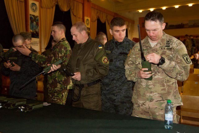 Sky Soldiers introduce new radios to Ukrainian soldiers