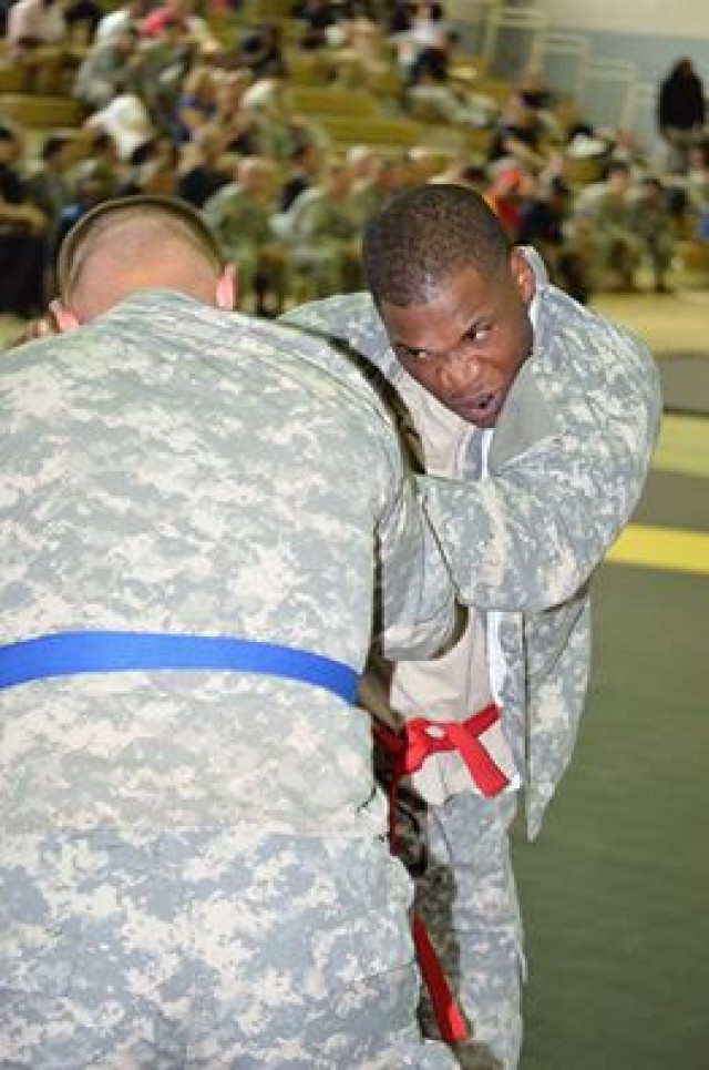 the 2015 Eighth Army Combatives tournament 