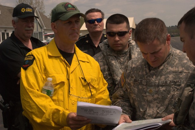 New York Army National Guard aircrews train by fighting Catskill forest fire