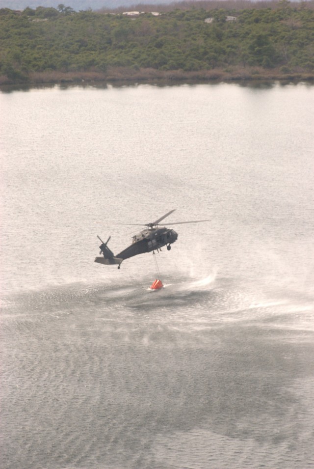 New York Army National Guard aircrews train by fighting Catskill forest fire