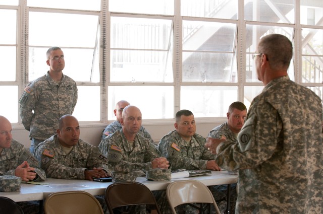 USARC, 85th CSM's visit Fort Bliss