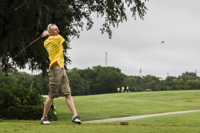 "50 Shades of Green": Brave Rifles Week kicks off with golf scramble