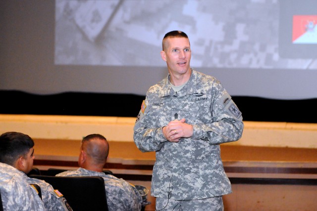 Dailey tells U.S. Army Pacific 'every Soldier is a billboard'