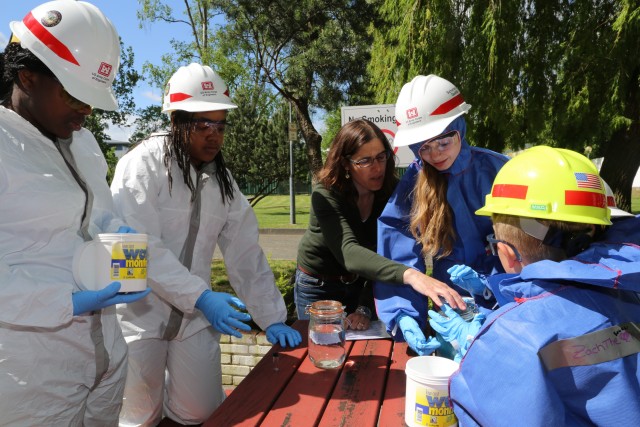 Students share STEM ambitions with USACE  