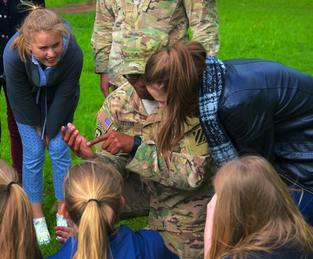 U.S. Soldiers give Latvian students a crash course in Army, American culture