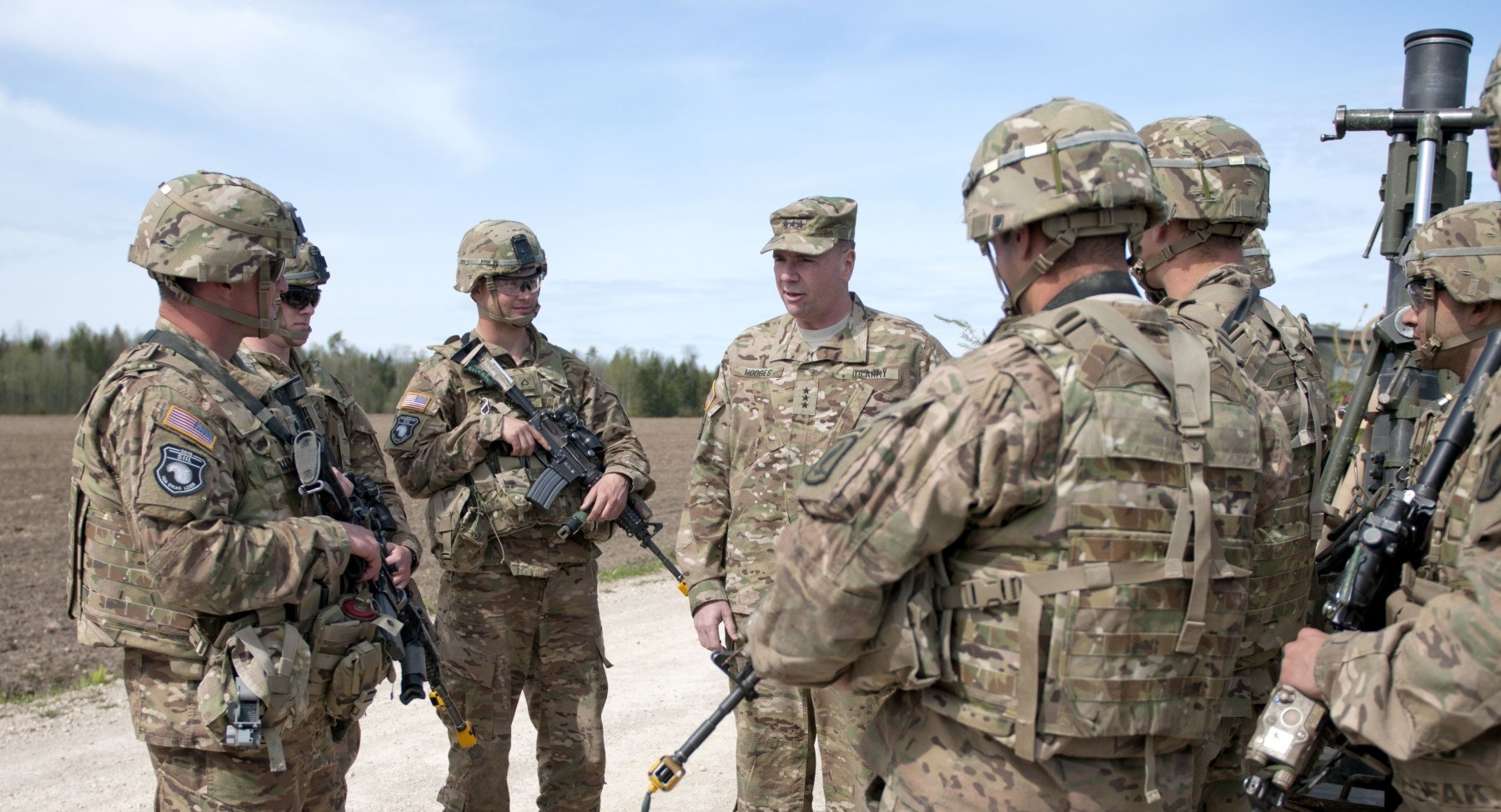 US Army Europe leader visits Team Estonia | Article | The United States ...