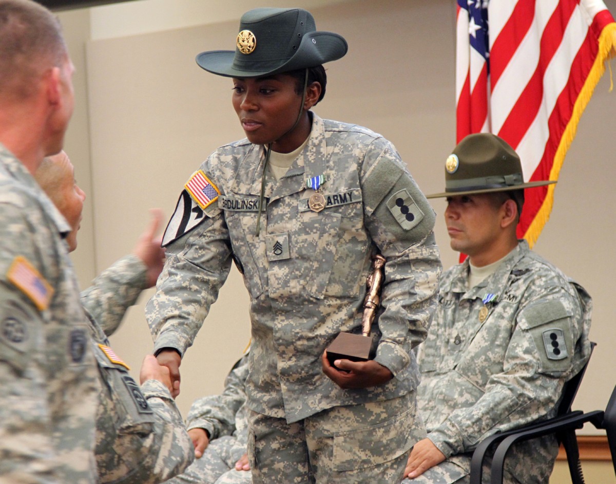 Fort Sill selects Drill Sergeant of Year Article The United States Army