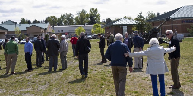 Seattle Rotary Club gets hands-on training at JBLM