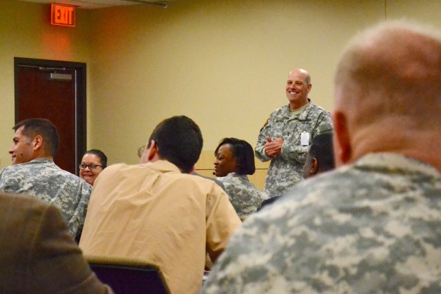 HRC welcomes Army Reserve HR professionals