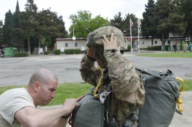 New Yorker, 173rd Airborne paratrooper jumps around the world