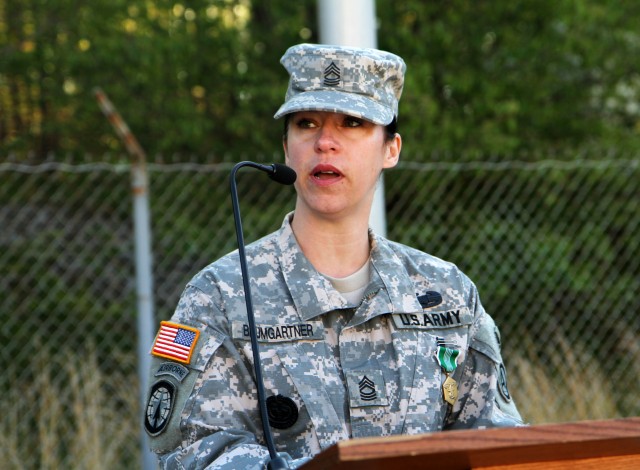 200th MPCOM Soldier receives Army equal opportunity award
