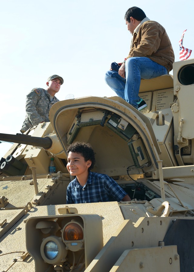 Public sees M2 Bradlely Fighting Vehicle
