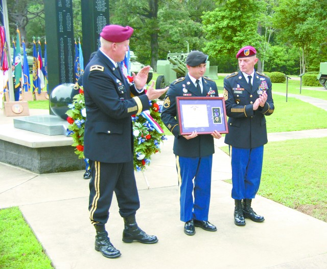 Fort Polk Soldier receives Purple Heart for wounds sustained in Fort