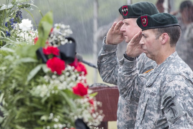 USASOC pays tribute to fallen during memorial ceremony