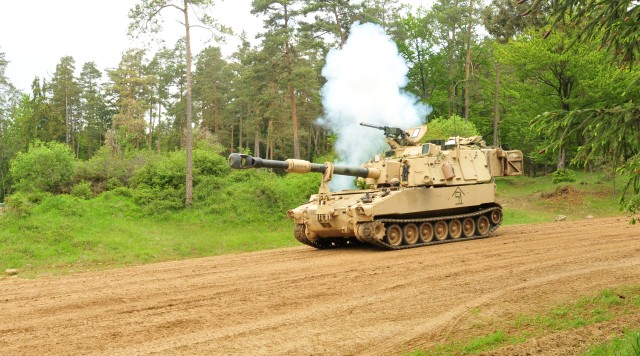 European rotational brigade exercises artillery during Combined Resolve IV