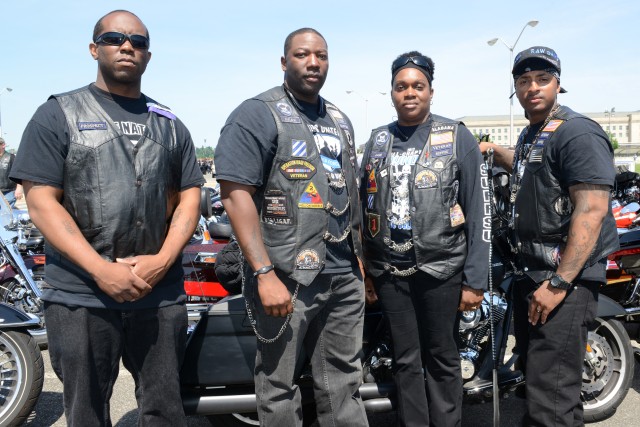 Thousands ride in 28th annual Rolling Thunder rally