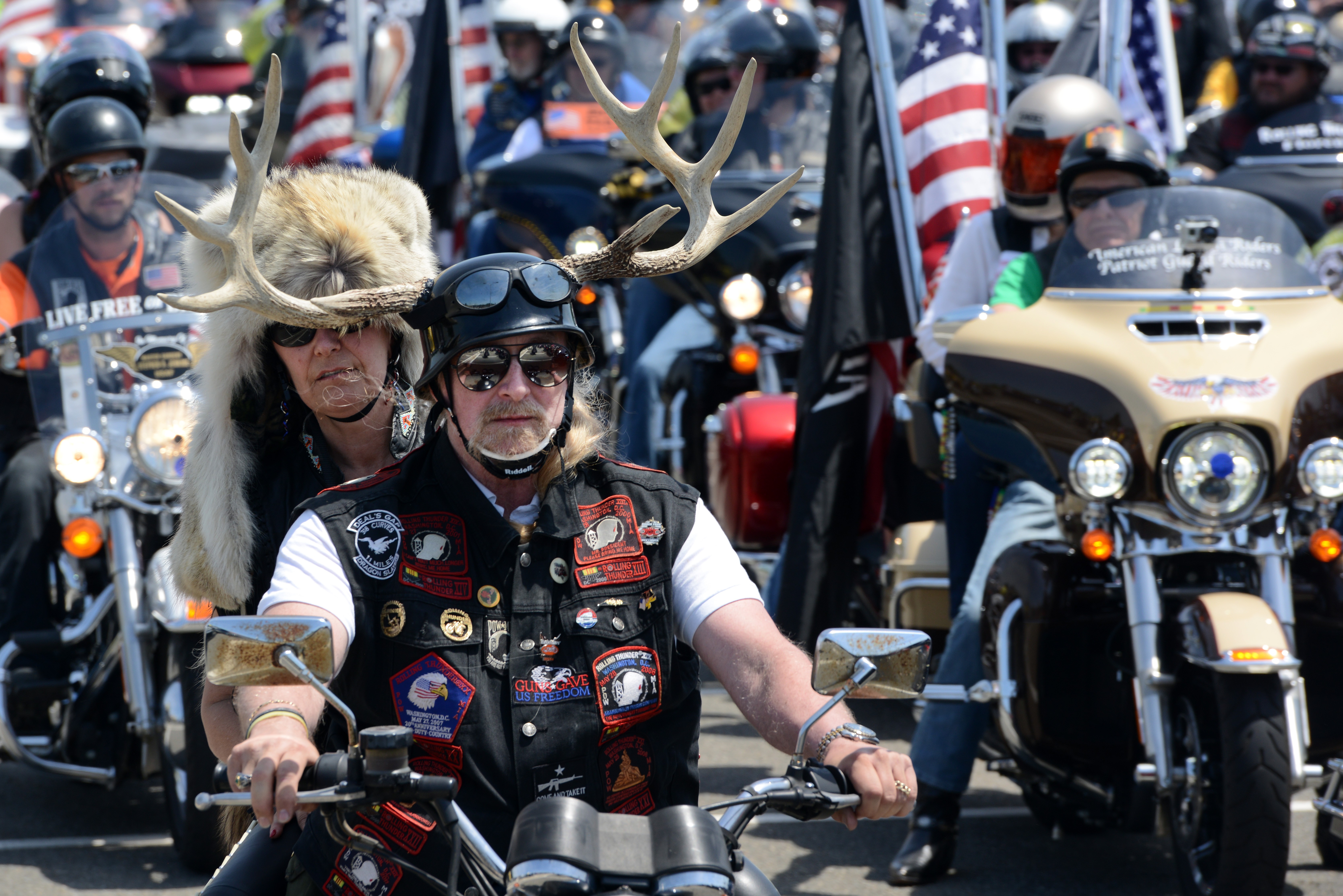 Thousands ride in 28th annual Rolling Thunder rally | Article | The ...