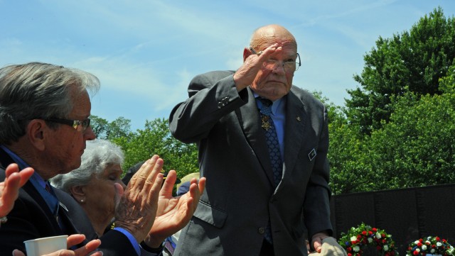 Medal of Honor recipients dedicate Vietnam War stamps at Wall