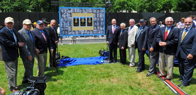 Medal of Honor recipients dedicate Vietnam War stamps at Wall