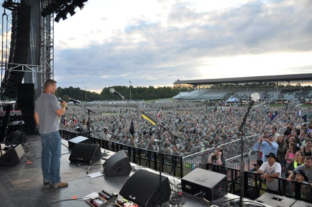 Trace Adkins concert