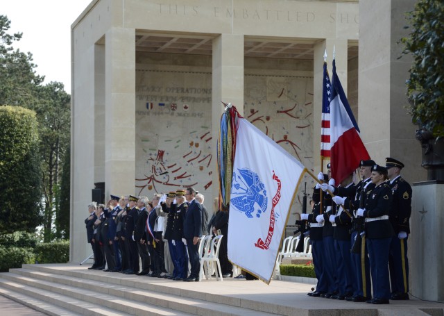 2nd Signal Brigade Soldiers help honor fallen in Normandy