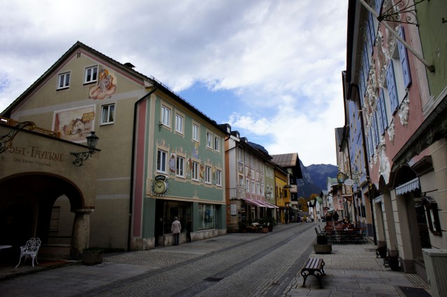 Travel moratorium for any demonstration areas in Munich, Garmisch