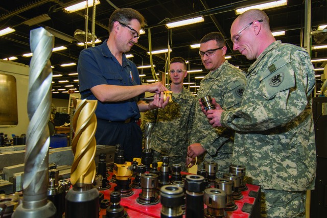 Michigan guardsmen hone combat skills in depot shops