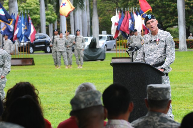 Maj. Gen. Pasquarette addresses attendees 