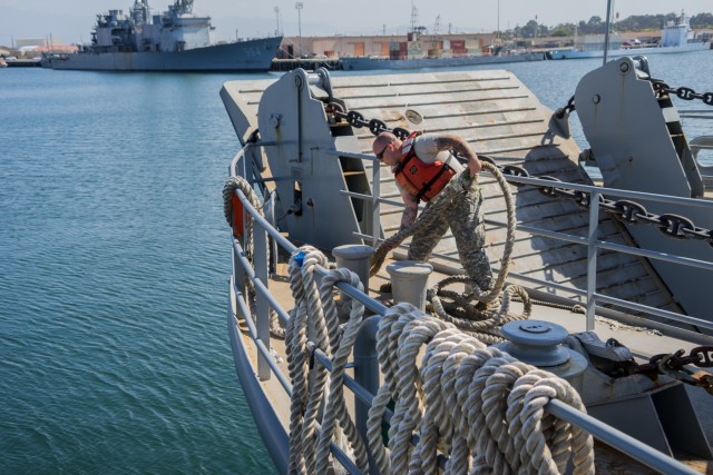 Army Reserve heavy boats conduct joint operations