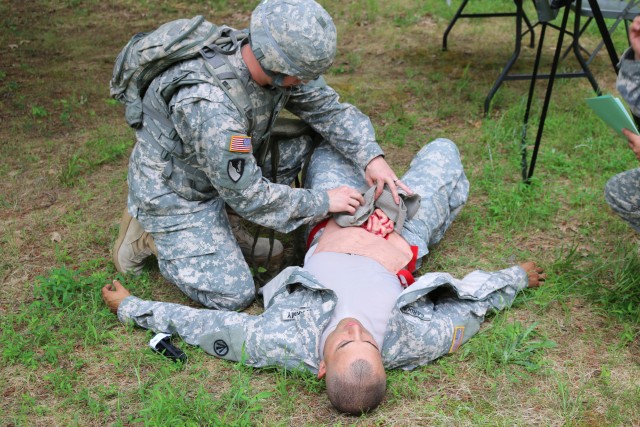 Responding to medical emergencies during the 2015 SDDC Best Warrior Competition.