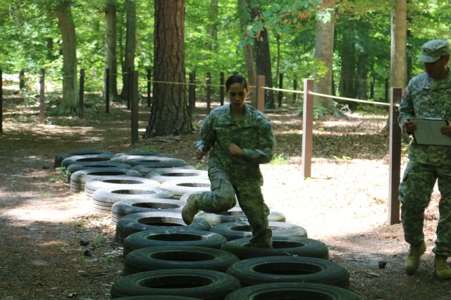 2015 SDDC Best Warrior obstacle course competition.