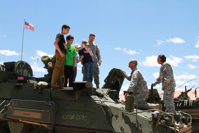 Raider brigade invites community to Pi&#241;on Canyon