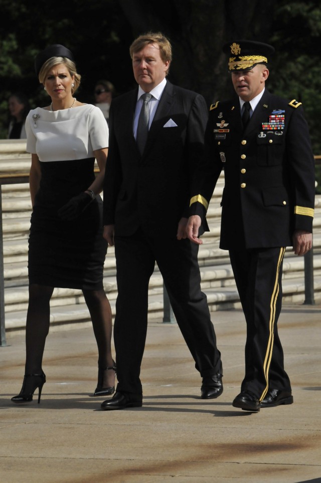 Dutch royal couple lays wreath at ANC