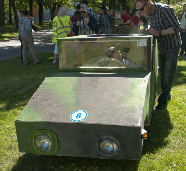 Team Estonia participates in Narva Soapbox Derby