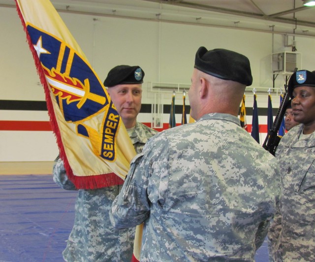 409th CSB welcomes new commander