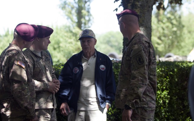 U.S. paratroopers, WWII veterans pay homage to D-Day 71st anniversary