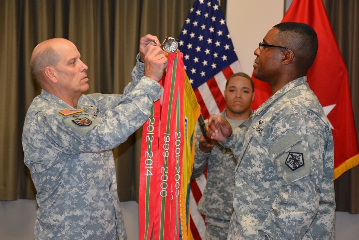 HRC receives Army Superior Unit Award | Article | The United States Army