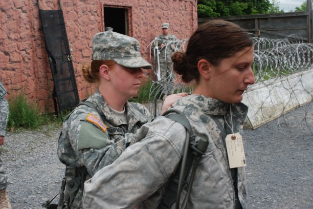 New York Army National Guard Soldiers hone skills in detainee operations at Fort Drum