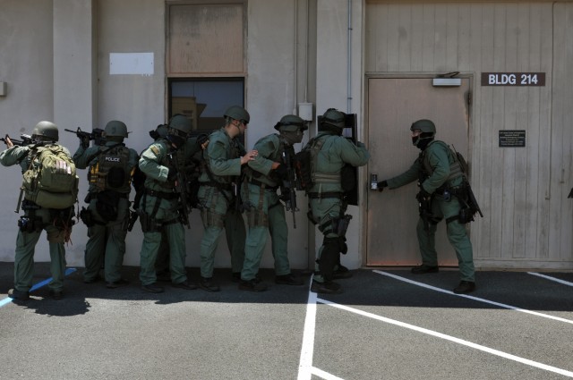 8th MP's SRT react to active shooter training exercise