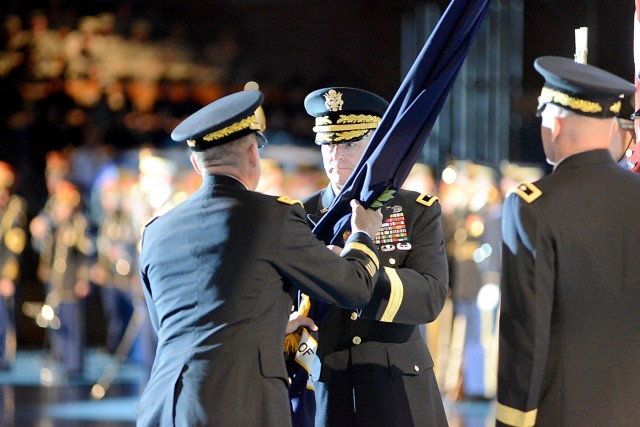 New JFHQ-NCR/MDW commander takes post during Conmy Hall ceremony