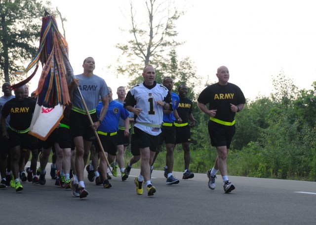 21st TSC, USAG-RP commemorate Army birthday with 3-mile run