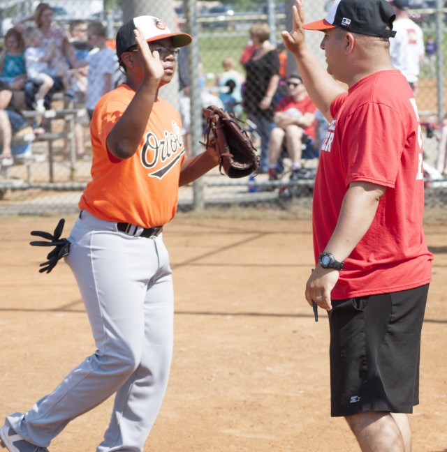 Stepping to the plate: Youth Sports seeks volunteer coaches