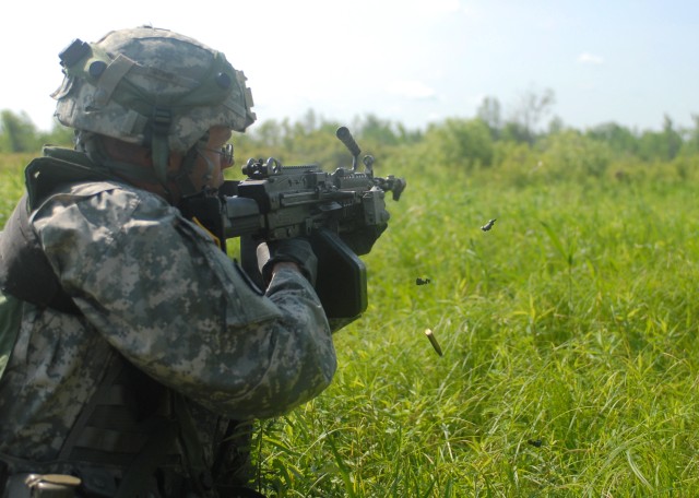 Virginia Army National Guard Soldier fires M29