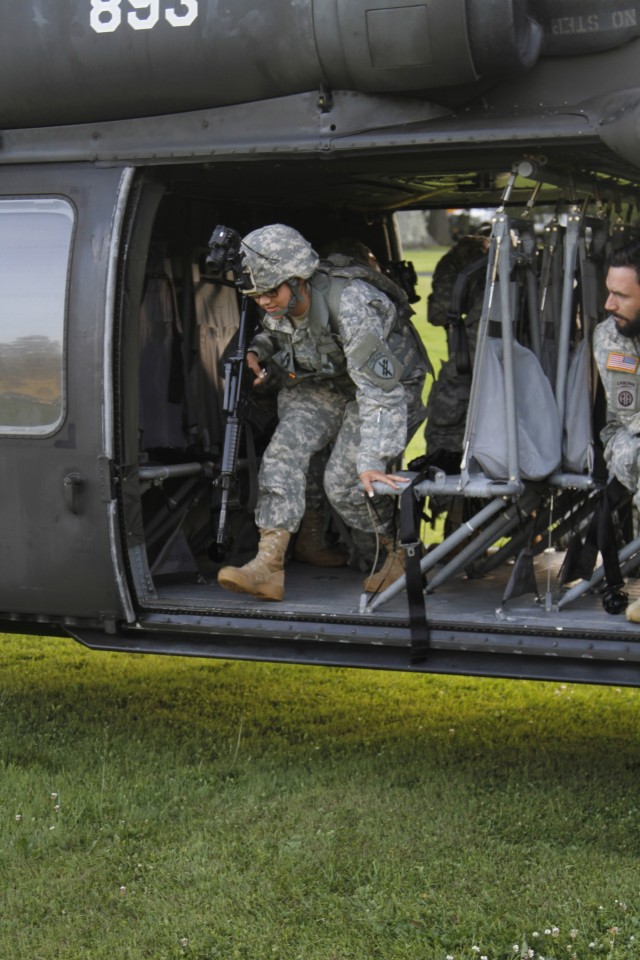 New York Army National Guard aviators, Army Reserve civil affairs Soldiers train together